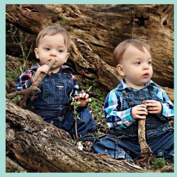 Identical Twins Bentley and Oakley - Shann Eva's Blog